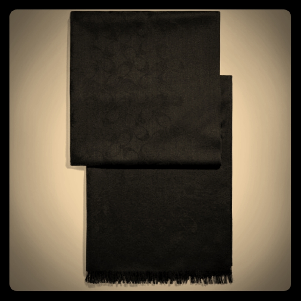 Coach Signature Wrap